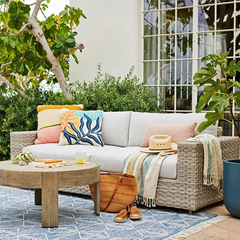 Huge lounge 2025 chair